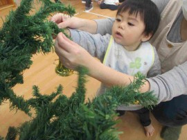 クリスマスツリー 飾り付け☆